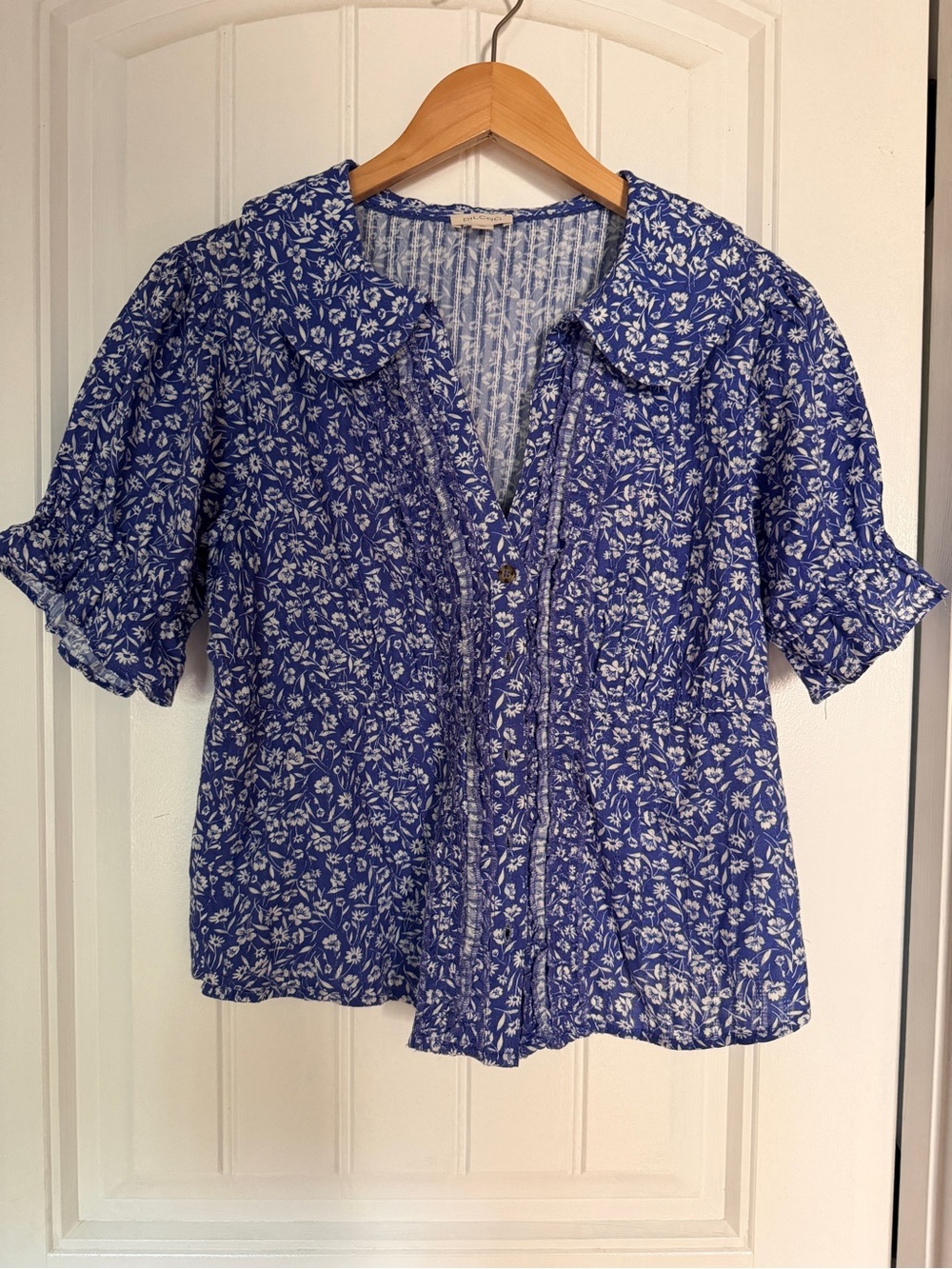 Pilcro Blue and White Floral Button-Down Blouse